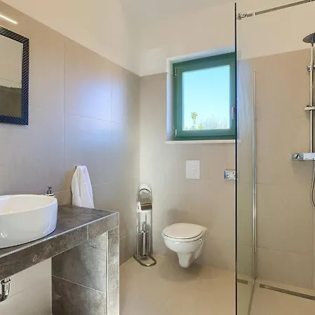 Daniela Bale 펜션 로비니